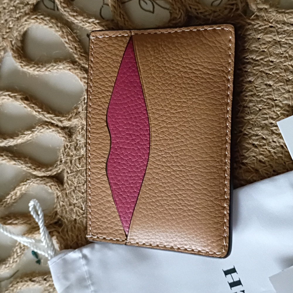 Coach Tan and Pink Lip Card Holder With Dust Bag NWT - Picture 2 of 4